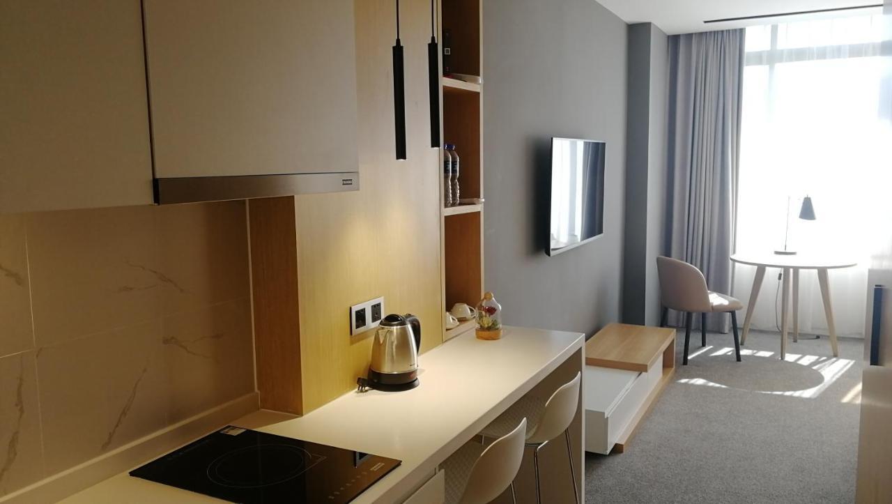 Ln Residence Changdi - New Aiqun Building - Canton Fair Free Shuttle Bus During Canton Fair Period المظهر الخارجي الصورة
